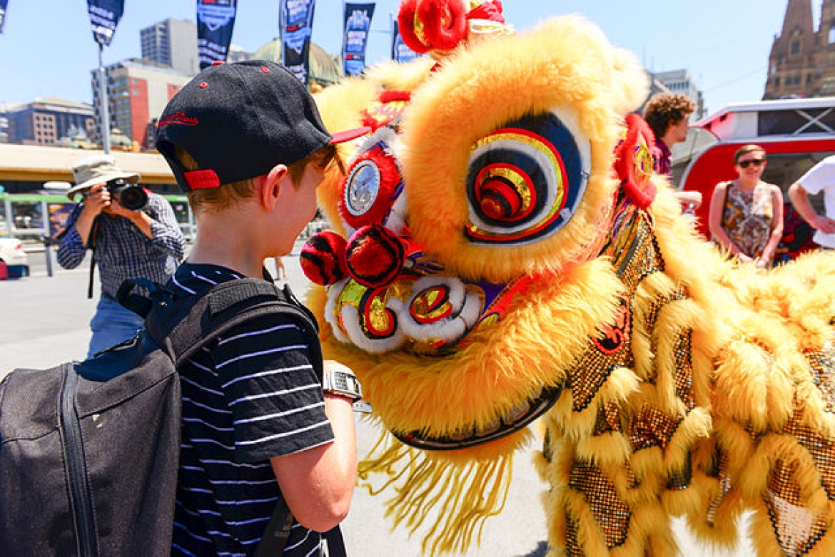 Kитайские студенты делают существенный вклад в экономику Австралии